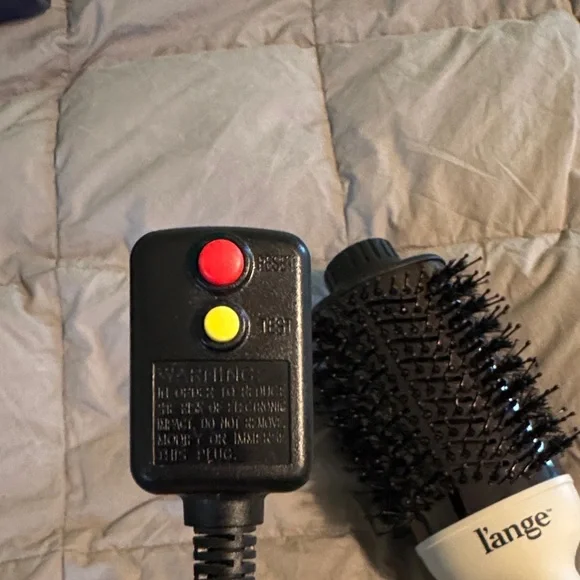 L’ange Le Volume Brush Dryer in Shadow - Picture 5 of 7